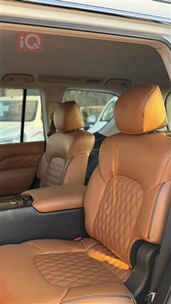 Infiniti QX80